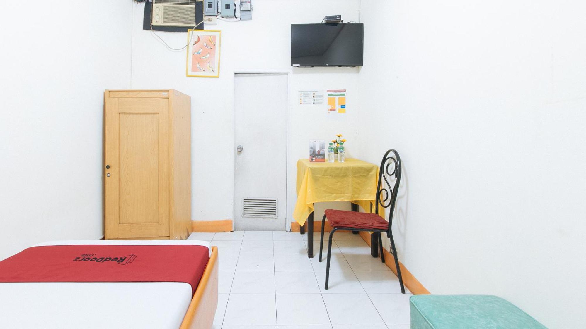 מלון קואזון סיטי Reddoorz Near East Avenue Medical Center מראה חיצוני תמונה