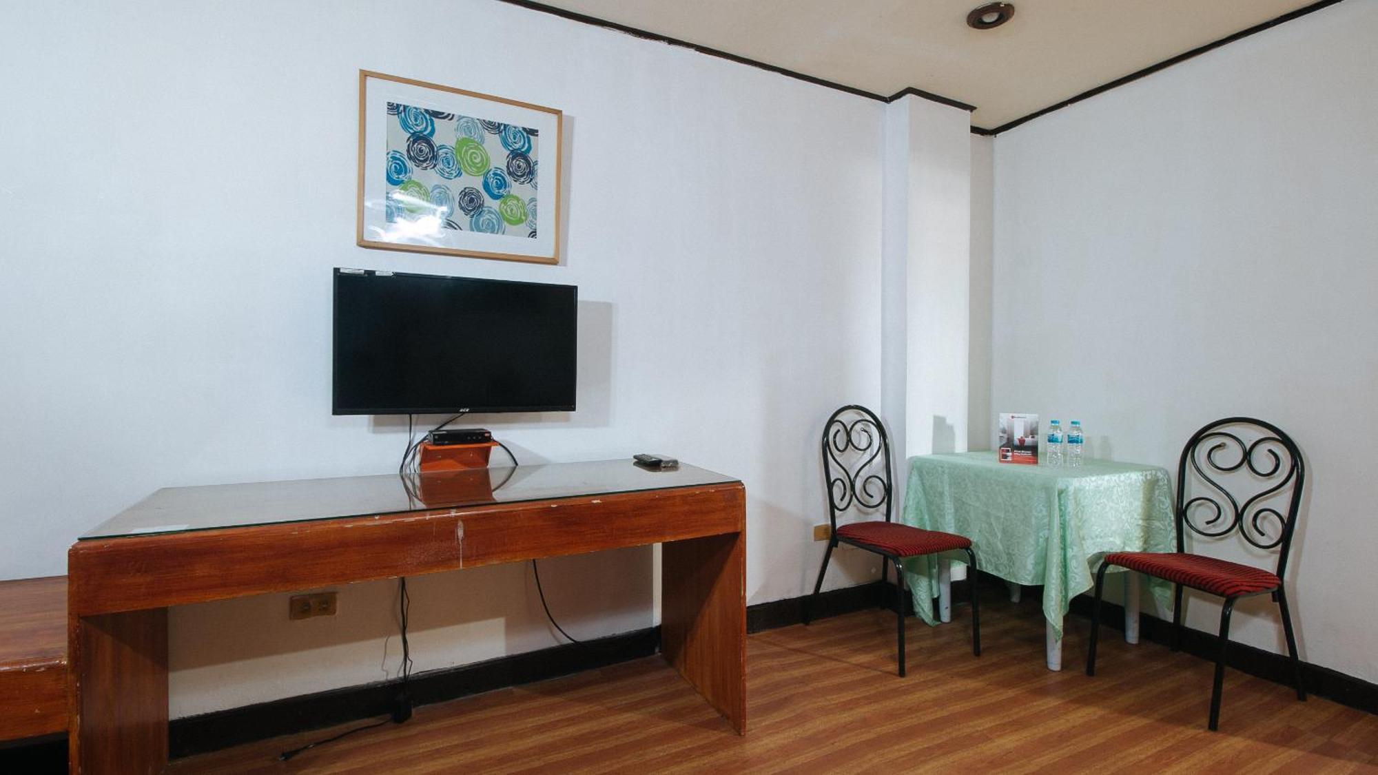 מלון קואזון סיטי Reddoorz Near East Avenue Medical Center מראה חיצוני תמונה