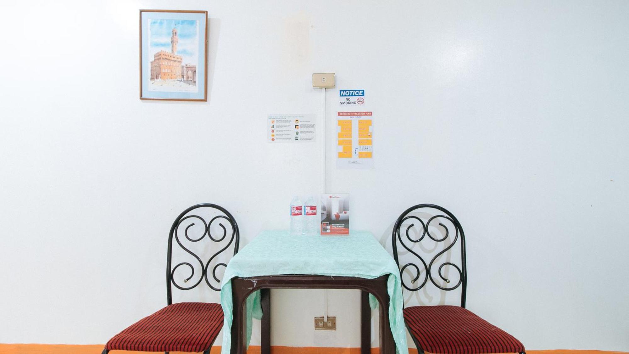 מלון קואזון סיטי Reddoorz Near East Avenue Medical Center מראה חיצוני תמונה